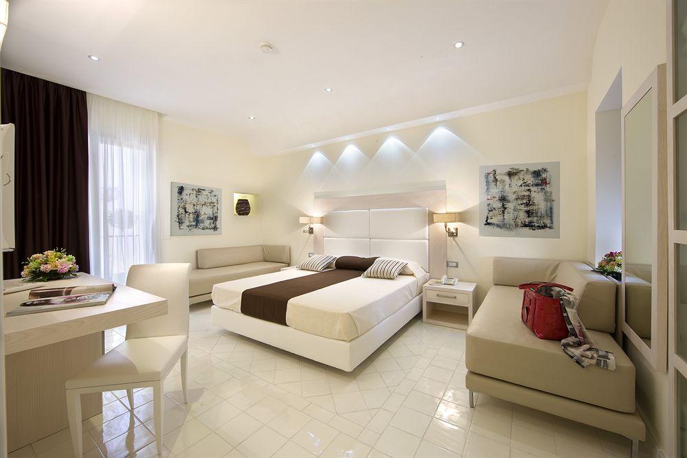 Palazzo Montefusco Hotel Sorrento Ngoại thất bức ảnh